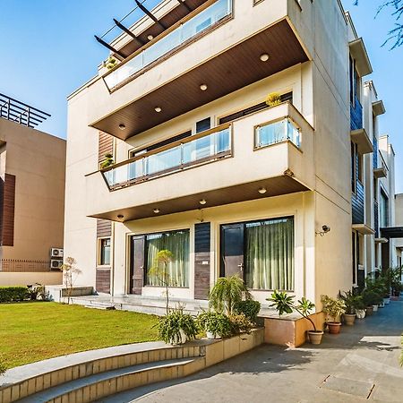 Royal Residence Mg Road Гургаон Экстерьер фото