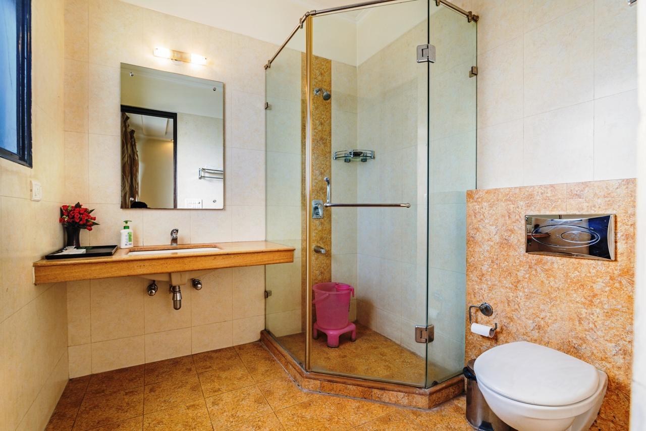 Royal Residence Mg Road Гургаон Экстерьер фото