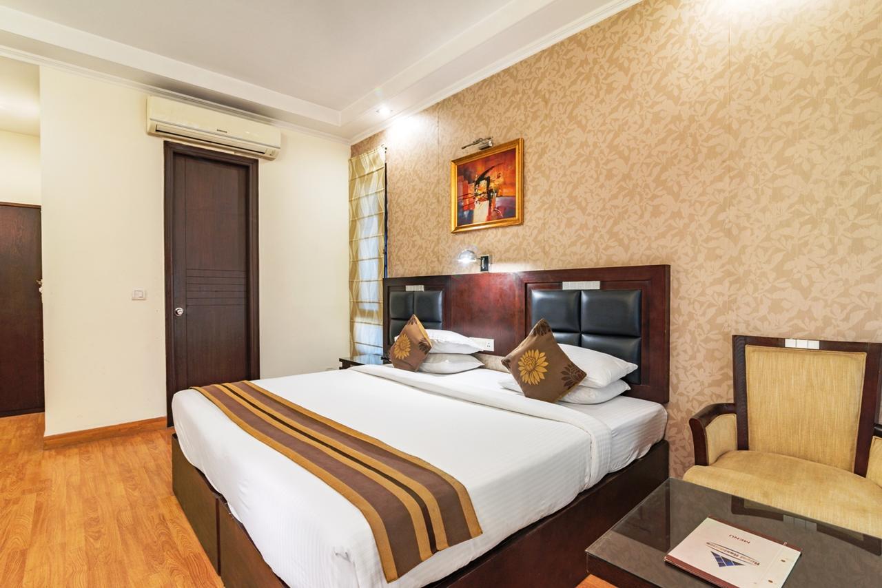 Royal Residence Mg Road Гургаон Экстерьер фото