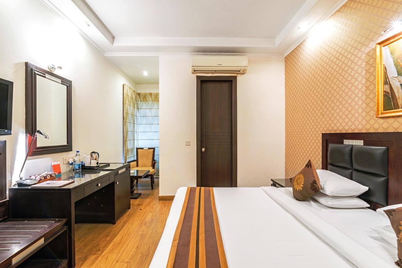 Royal Residence Mg Road Гургаон Экстерьер фото