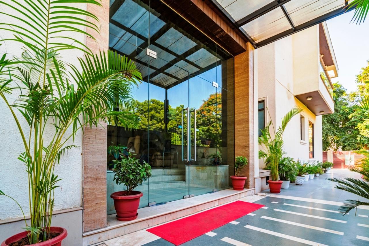 Royal Residence Mg Road Гургаон Экстерьер фото