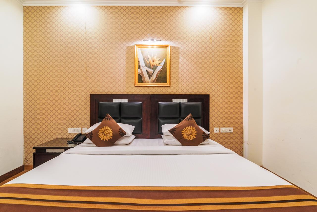 Royal Residence Mg Road Гургаон Экстерьер фото